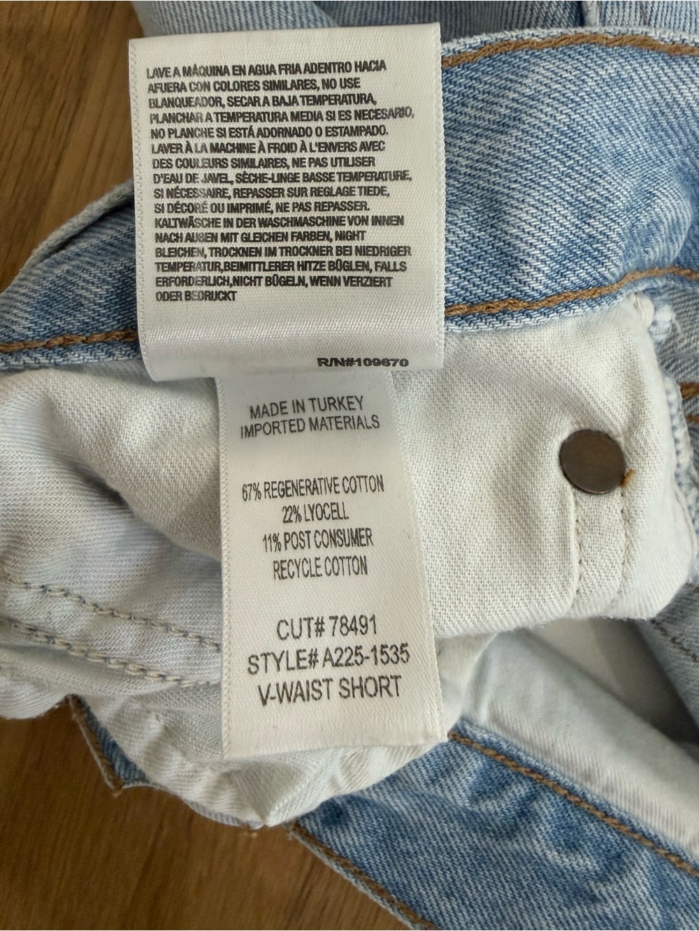Agolde Light Blue High-Rise Denim Shorts size 26 v waist - Picture 3 of 4